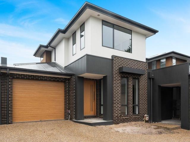 Coastal Style & Modern Comfort
