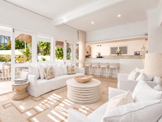COASTAL STYLE, EFFORTLESS ENTERTAINING & EXCEPTIONAL POTENTIAL