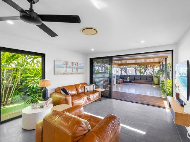Coastal Style, Tropical Privacy and Effortless Beachside Living