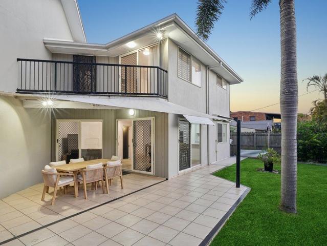 Coastal Sanctuary, 100 Metres from the Beach