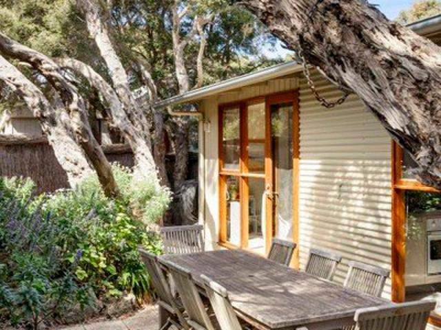 Coastal Seclusion With Village Convenience