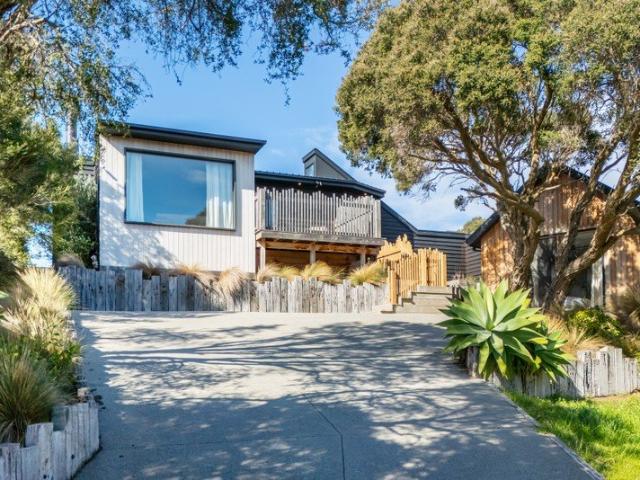 Coastal Serenity with Panoramic Views