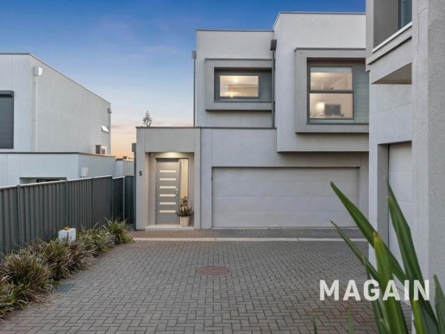 Coastal Sophistication with Spectacular Ocean Views The Ultimate Beachside Lifestyle