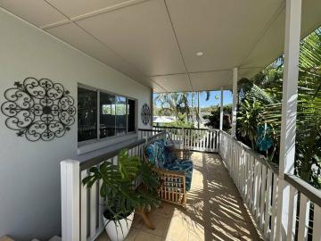 COASTAL TOP FLOOR UNIT