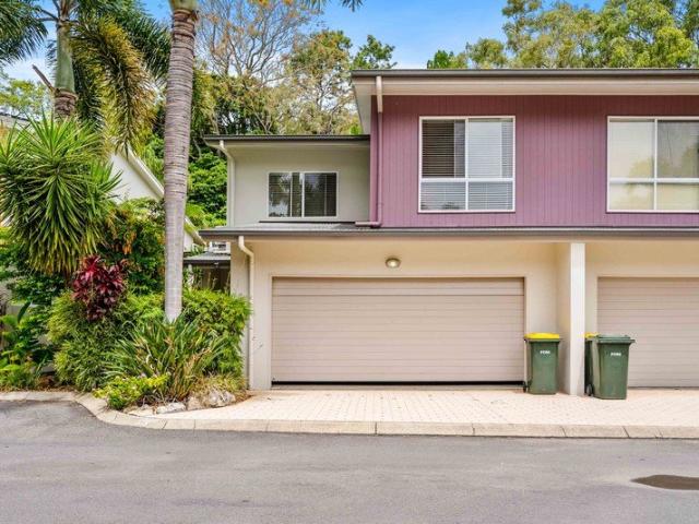 Lifestyle and Convenience, Steps from the Beach!