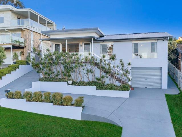 Coastal Views & Exceptional Family Living