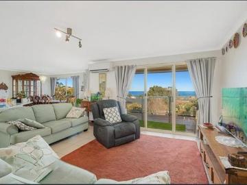 Coastal Views, Space & Serenity in Tura Beach