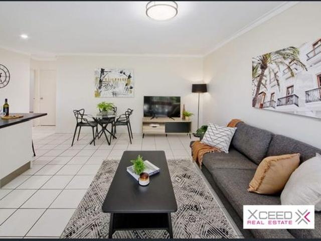 Coastal Villa Living in Scarborough