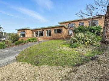 Coastal 2 Bedroom Unit with Water Views & Private Entrance