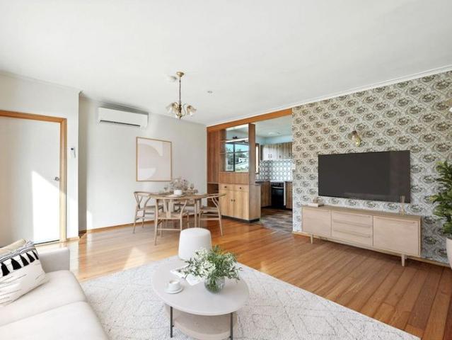 Coastal 2 Bedroom Unit with Water Views & Private Entrance