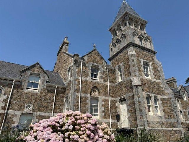 Coastguard Crescent, Penzance TR18, 2 bed property to rent, £1,300 pcm | PrimeLocation