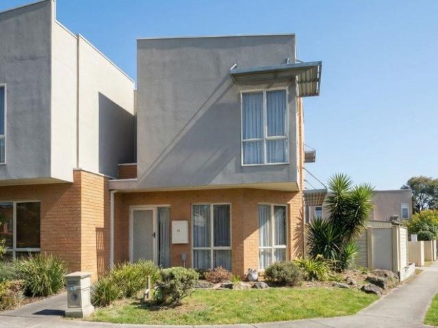 Coburg Townhouse | Best Offers Invited | No Body Corp | Renovate & Add Value