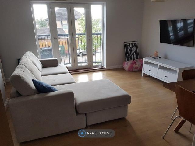 Cobalt Court, St Albans AL1, 2 bed flat to rent, £1,800 pcm | PrimeLocation