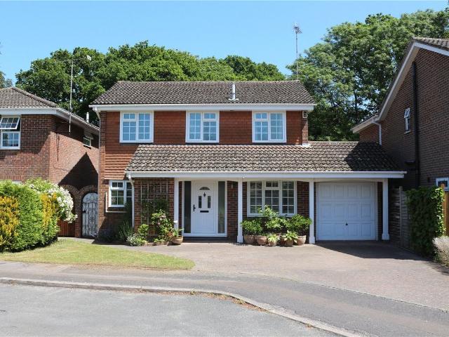 Cobbetts Mead, Haywards Heath, West Sussex RH16, 4 bed detached house to rent, £2,700 pcm | PrimeLocation
