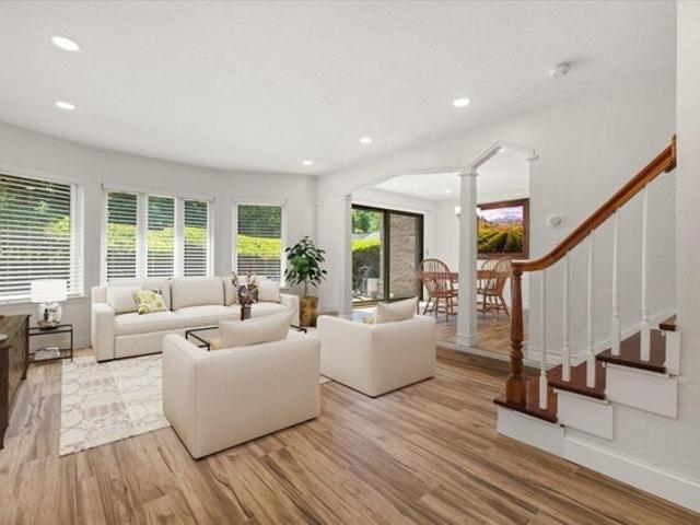 Cobblestone Ln Unit,worcester, Condo For Sale