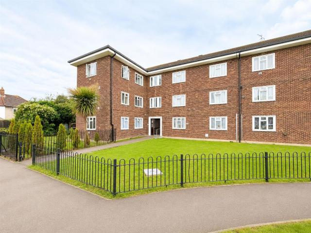 Cobbs Road, Hounslow TW4, 2 bed flat to rent, £1,700 pcm | PrimeLocation