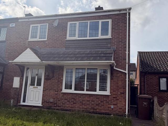 Cobden Close, Hednesford WS12 3 bed semi detached house to rent £1,095 pcm £253 pw