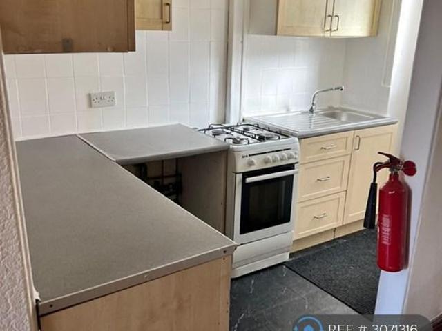 Cobden St, Bradford, BD15 2 bed terraced house to rent £750 pcm £173 pw