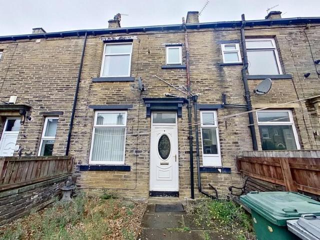 Cobden Street, Bradford BD14 1 bed terraced house to rent £600 pcm £138 pw