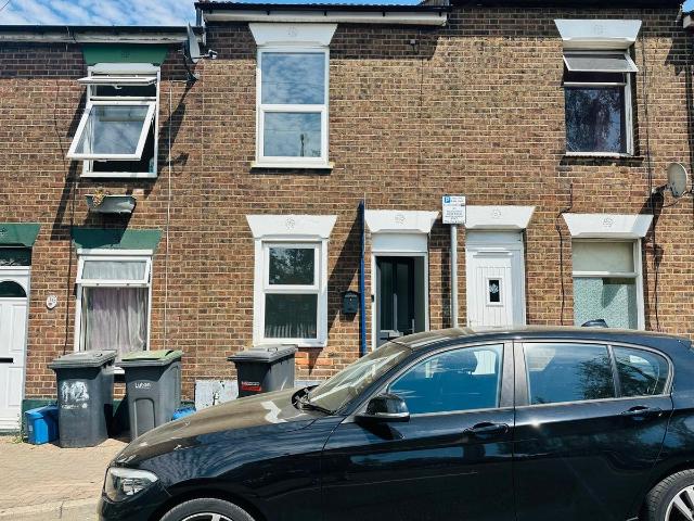 Cobden Street, Luton LU2, 3 bed terraced house to rent, £1,800 pcm | PrimeLocation