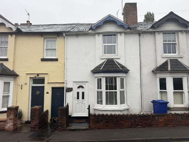 Cobden Street, Stourbridge, West. 2 bed terraced house to rent £1,000 pcm £231 pw