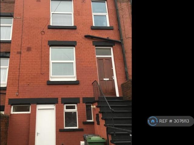 Cobden Terrace, Leeds, LS12 3 bed terraced house to rent £800 pcm £185 pw