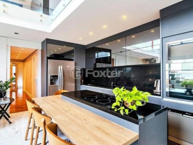 Cobertura, 3 dormitórios, 153.98 m², em São João