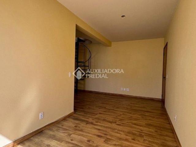 Cobertura 3 dormitórios 160m2 privativos 2 vagas de garagem no bairro Tristeza
