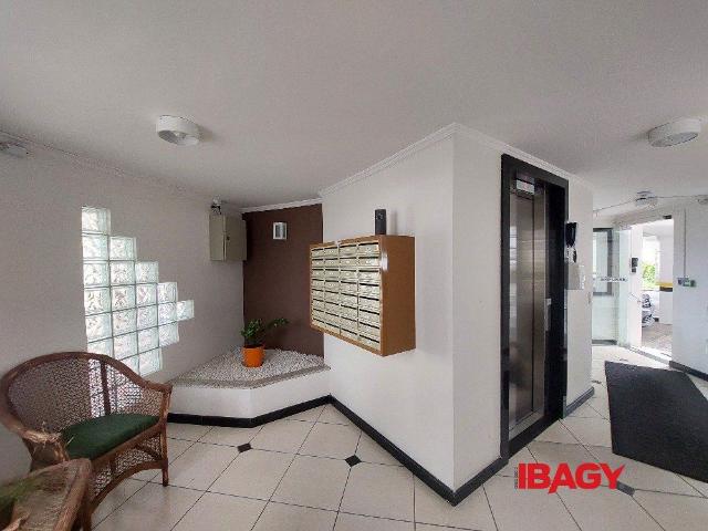 Cobertura 4 Quartos Itacorubi 180m²