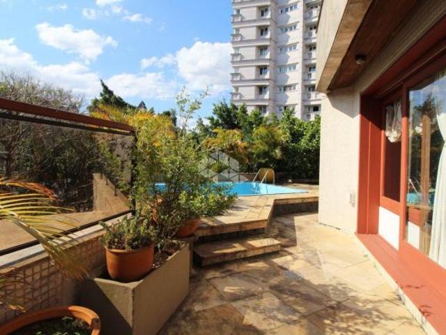 COBERTURA 579m2 privativos no Moinhos de Vento, churrasqueira, lareira, 2 vagas, elevador, deposito