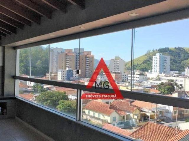 Cobertura com linda vista para a cidade, com 2 quartos, sendo uma suíte no Centro de Itajubá MG