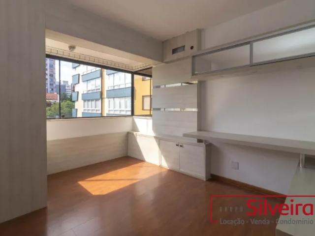 Cobertura com piscina e 245m² no montserrat