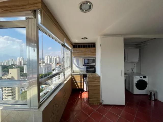 Cobertura com 2 dormitórios, sendo possível 3, 2 banheiros e 1 vaga!