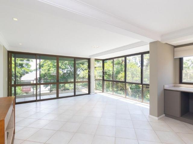 Cobertura com 2 quartos e 180m² para alugar em Tristeza, Porto Alegre