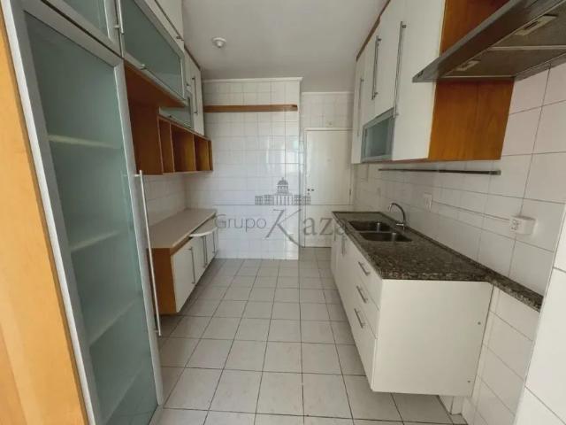 Cobertura com 3 Quartos para alugar, 220m² Parque Residencial Aquarius