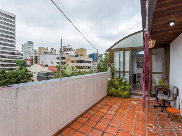 Cobertura com 3 quartos para alugar na Avenida Palmeira, 540, Petrópolis, Porto Alegre, 129 m2 por R$ 3.900