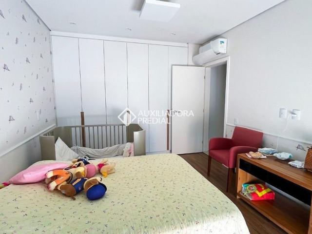 Cobertura com 4 quartos e 227m² para alugar em Campeche, Florianópolis
