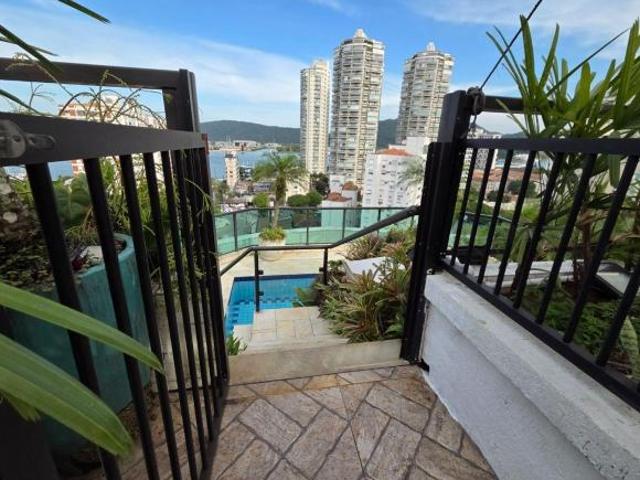 Cobertura com 6 dormitórios à venda, 492 m² por R$ 3.150.000,00 Ponta da Praia Santos/SP