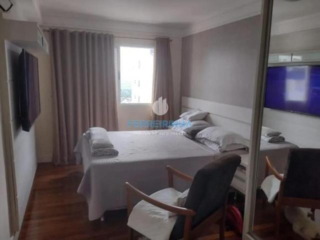 Cobertura à venda, 255 m² com 5 quartos, Piscina e 5 vagas por R$ 1.990.000,00