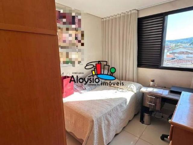 Cobertura à venda, 3 quartos, 1 suíte, 2 vagas, Centro Sete Lagoas/MG