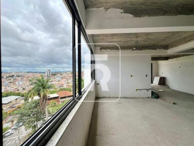 Cobertura à venda, 3 quartos, 1 suíte, Santo Antônio Conselheiro Lafaiete/MG