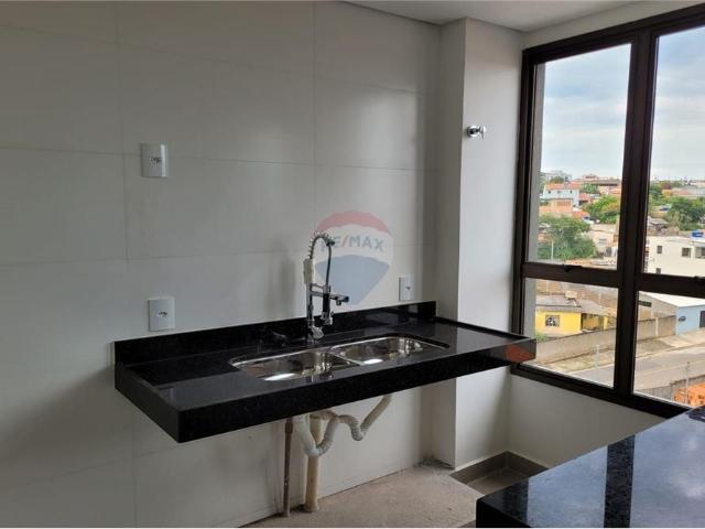 Cobertura Tres quartos, sendo uma suite e area de lazer Completa