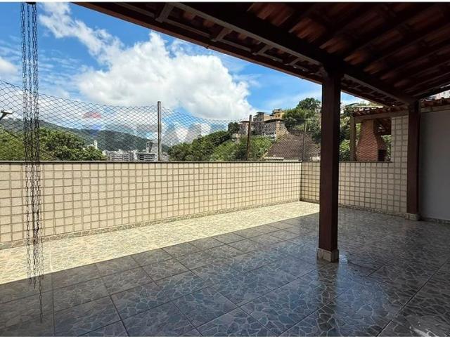 Cobertura dois quartos para locação próxima do centro na Rua Cesário Alvin