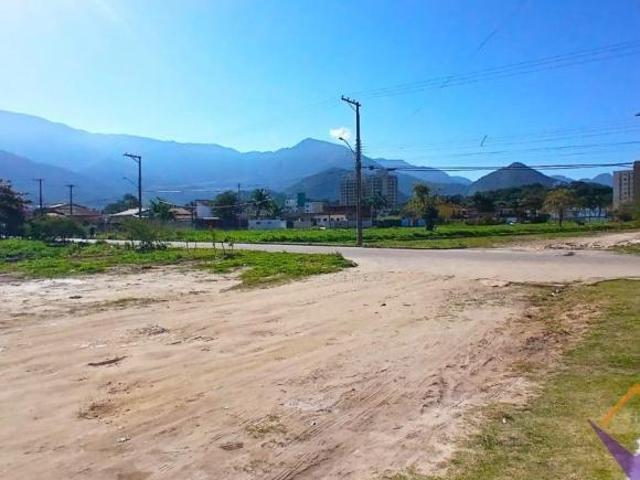 Cobertura dos Sonhos com Vista Panorâmica para o Mar e as Montanhas, Massaguaçu