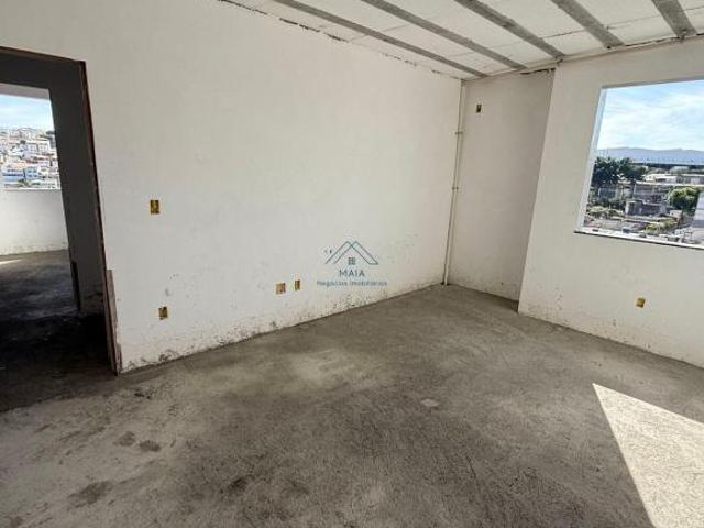 Cobertura de 3 quartos e 3 vagas no Santa Cruz