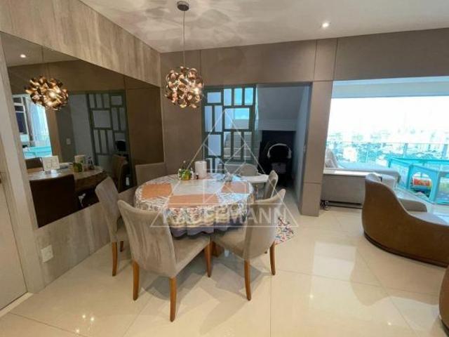 Cobertura de 225 m² com 3 Suítes e 3 Vagas na Vila Mariana