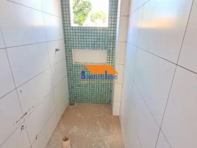 Cobertura de 4 quartos Bairro Floresta em Belo Horizonte