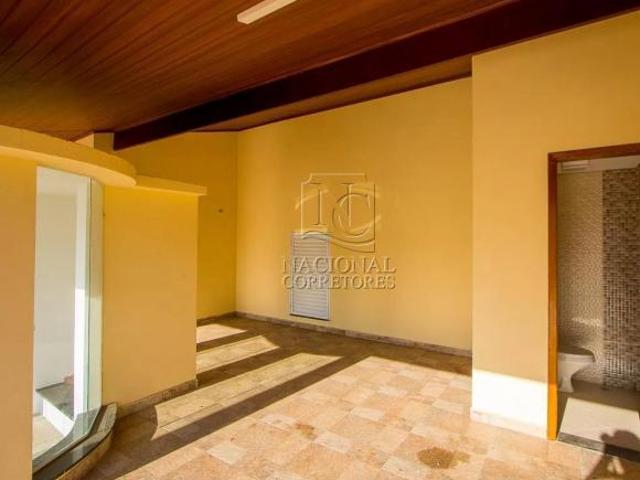 Cobertura de Alto Padrão com 168 m² com 3 Suítes, 3 Vagas em Localização Privile