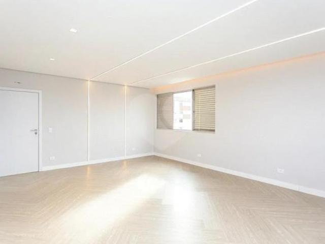 COBERTURA DE LUXO • 760M² • 4 SUÍTES • PISCINA PRIVATIVA • CHAMPAGNAT