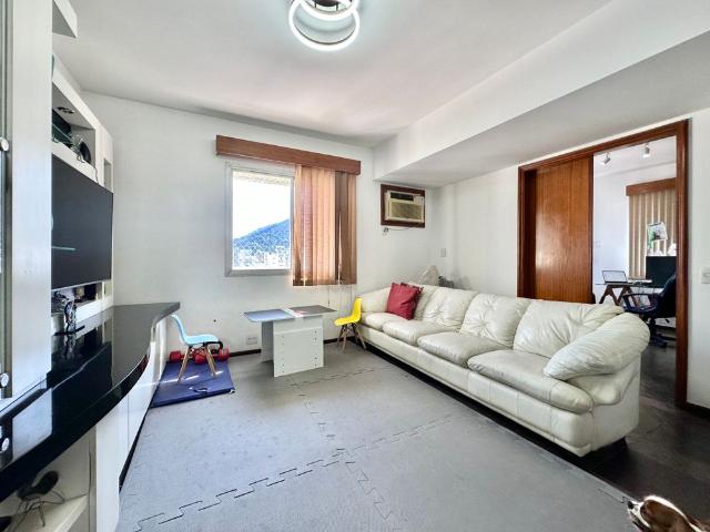 Cobertura duplex moderna com vista Cristo em Botafogo